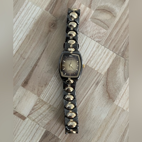 Alloncci Ladies Watch Two Tone Bracelet and Dial New - Picture 6 of 13